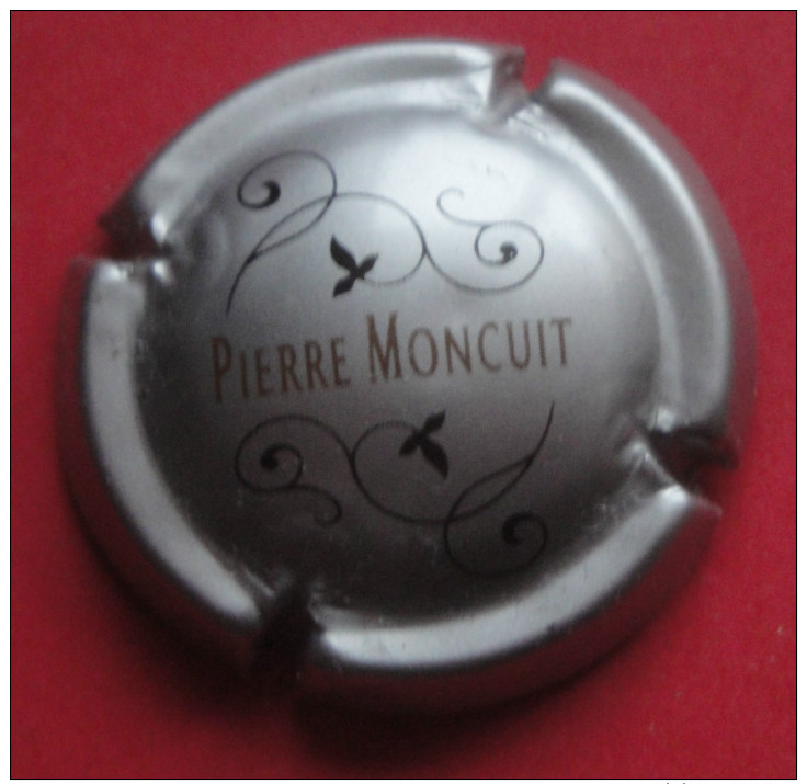 Réf: CT3 // CAPSULE MUSELET  CHAMPAGNE PIERRE MONCUIT  // CAPSULES MUSELETS - Autres & Non Classés