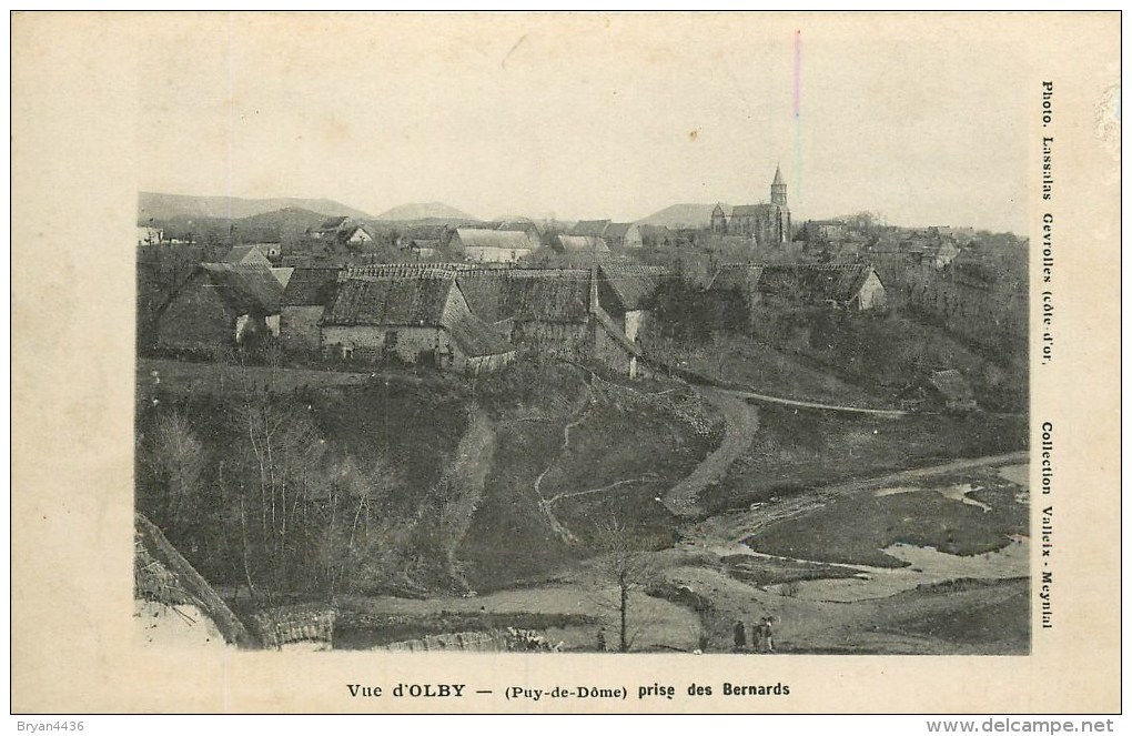 63 - Olby - ** Vue Prise Des Bernards **- CPA -petite Machure Haut Bord Droit - Voir Scan - Autres & Non Classés