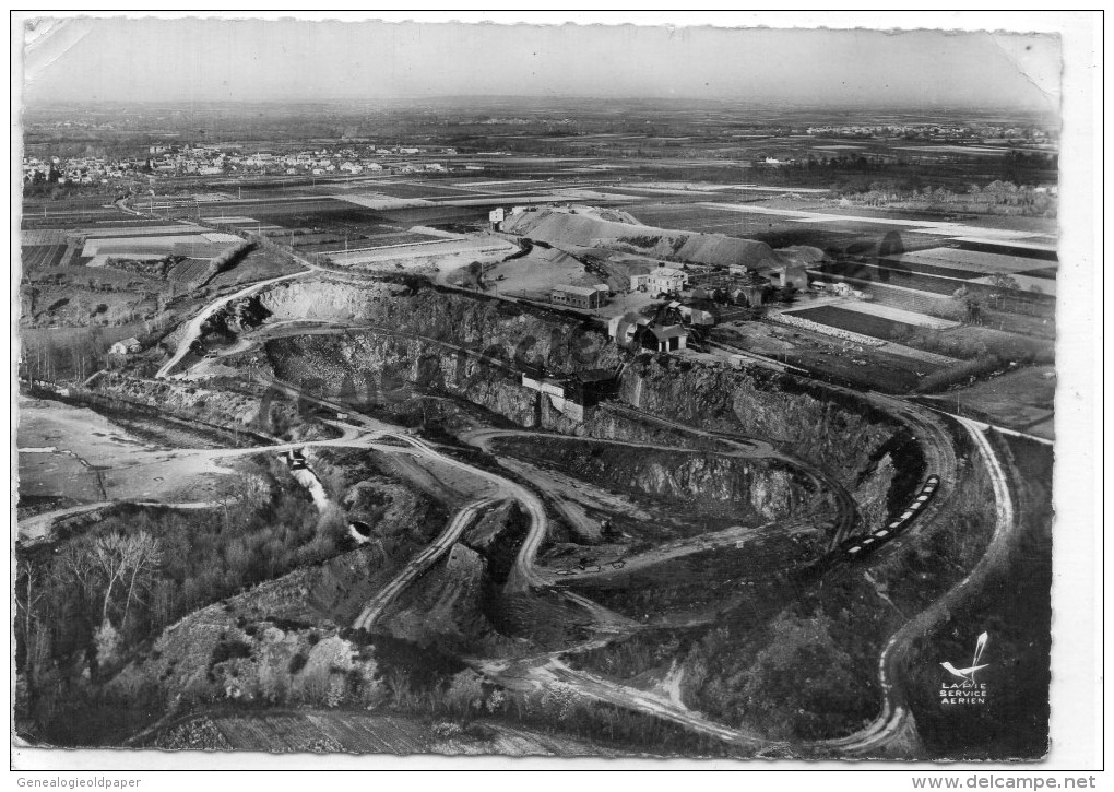 79 -  SAINT  VARENT - CARRIERE DE LA NOUBLEAU  VUE AERIENNE - Autres & Non Classés