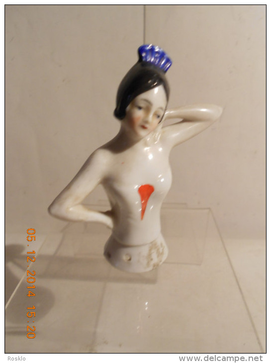 DEMI FIGURE / ESPAGNOLE ??? / PORCELAINE PEINTE / GERMANY / HT 10 - Autres & Non Classés
