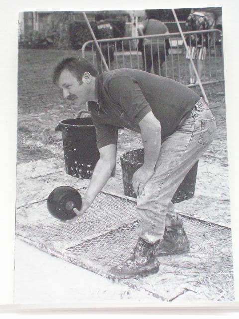 MONTRICHARD (41) - SEPTEMBRE 1994 - FETE DES BUCHERONS - JOUEUR DE BOURLE - ETAT NEUF - Montrichard