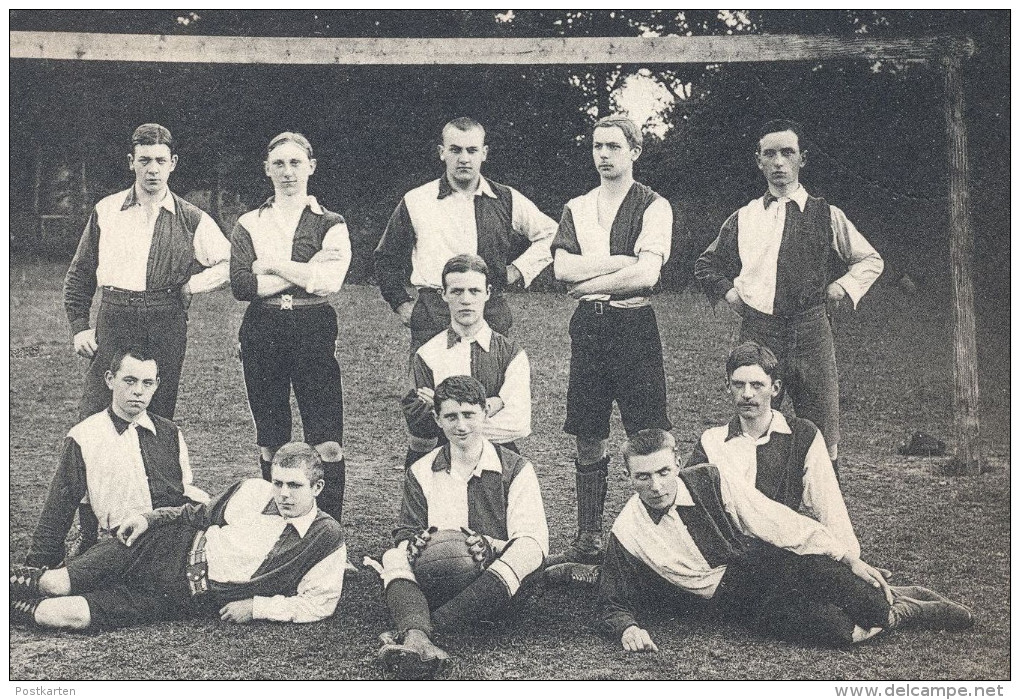 ALTE POSTKARTE LINGEN EMS ERSTE MANNSCHAFT SCHÜLER FUSSBALL KLUB GEORGIANUM Students Soccer Football Club School école - Lingen