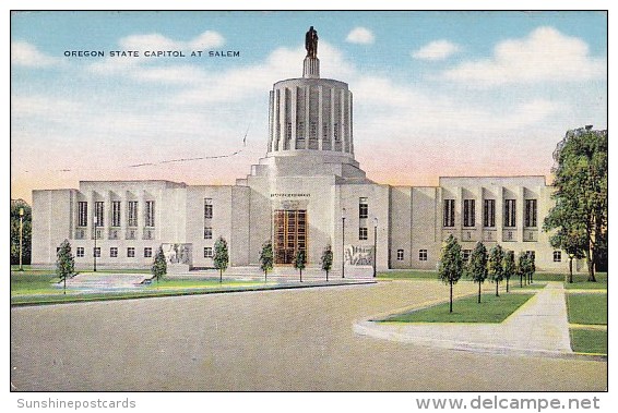 Oregon State Capitol At Salem Oregon - Salem