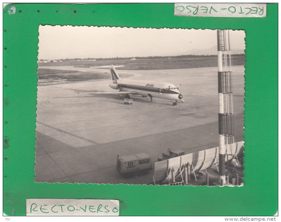 --> PHOTO  AEROPORT TUNIS CARTHAGE MAI 1973 CARAVELLE ALITALIA - 1946-....: Moderne