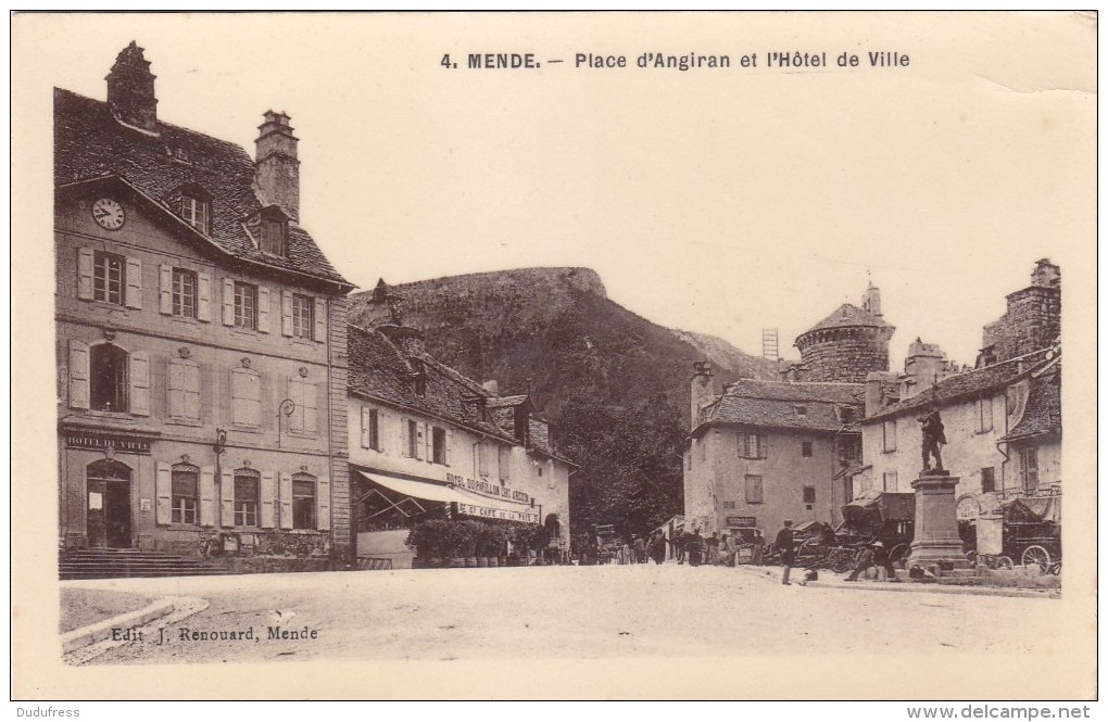 MENDE     PLACE D ANGIRON ET L HOTEL DE VILLE - Mende