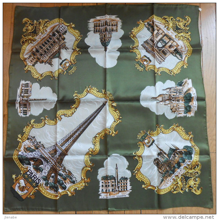 Foulard Vintage Monuments De Paris - Hoofddoeken En Sjaals