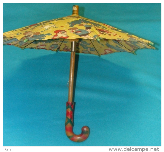 Ancienne Ombrelle Jeune Enfant Ou De Poupée ( Années 1935 - 40 ) Jouet Ancien Tissu Imprimé Manche Bois Peint  Verni  BE - Umbrellas, Parasols