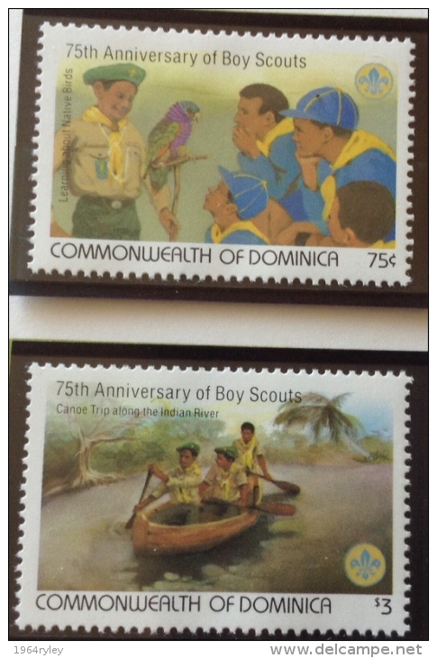 Scouts MNH** 1982 Dominica Sc 777/780, Mi 1480/1481 - Dominique (1978-...)