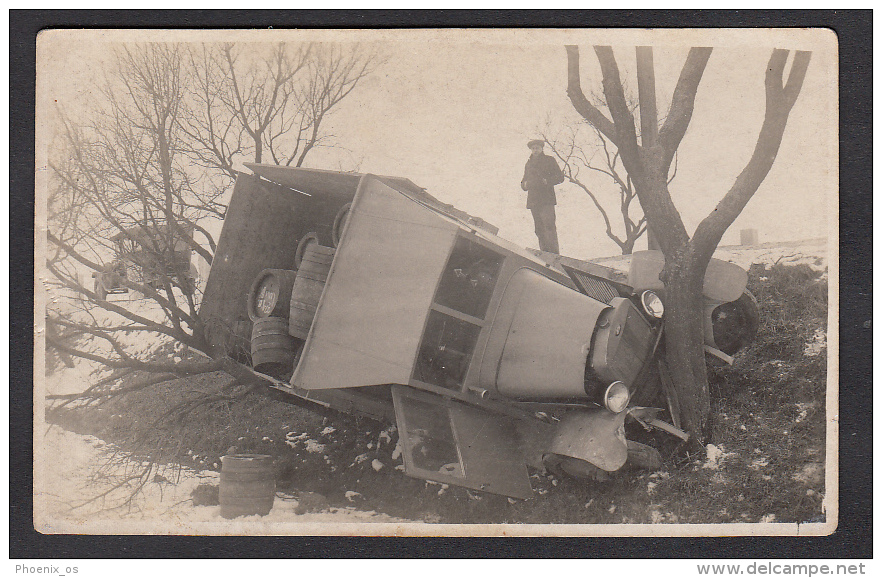 TRUCK / CAMION / CARGO VEHICLES - Traffic Accident, Old Photo Postcard - Trucks, Vans &  Lorries