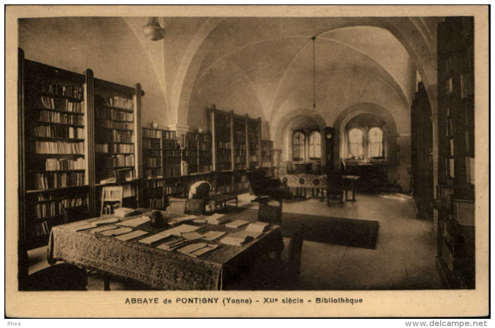 BIBLIOTHEQUES - Livres - Abbaye De PONTIGNY - Bibliothèques