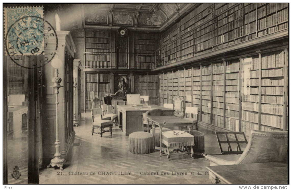 BIBLIOTHEQUES - Livres - Chateau De CHANTILLY - Libraries