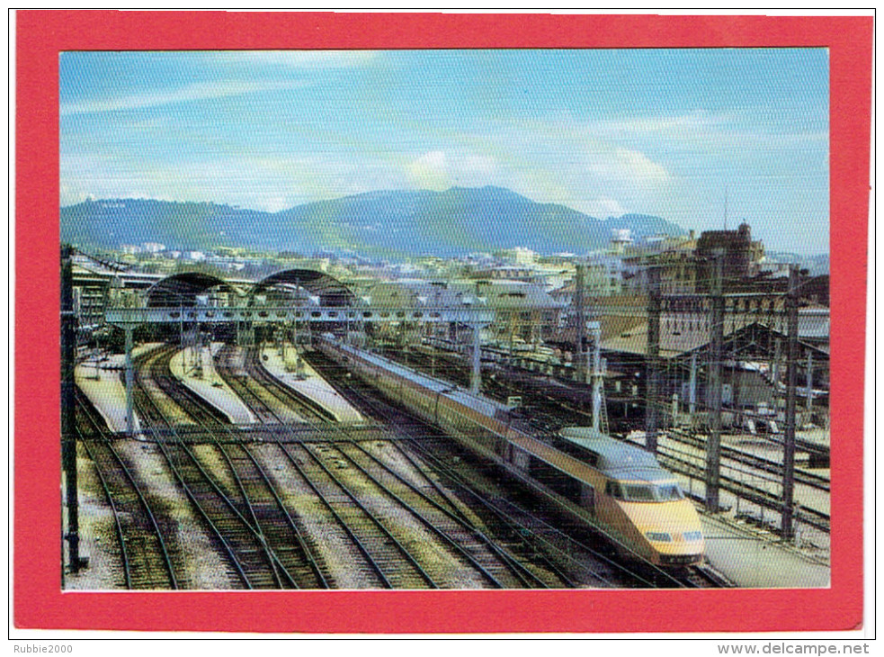 T.G.V. EN GARE DE NICE OCTOBRE 1988 EXPOSITION CARTOPHILE COTE D AZUR CARTE EN TRES BON ETAT - Trains