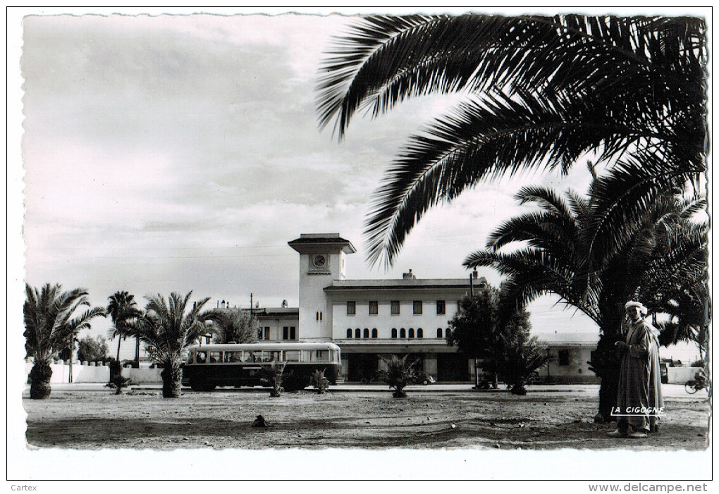 Cpsm MEKNES : La Gare  , Carte Photo !  ( 1371 ) PRIX FIXE ! - Meknes