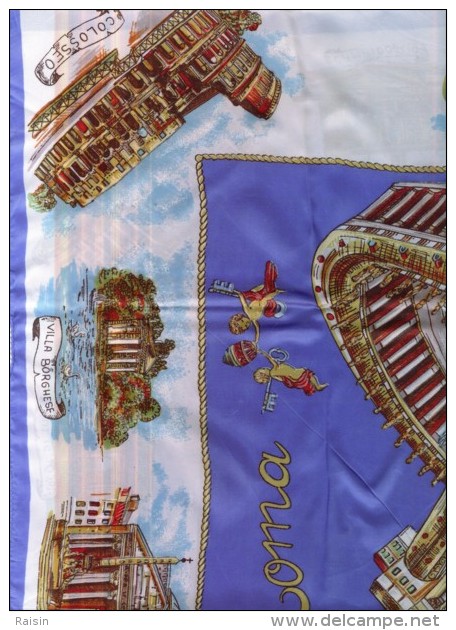 Foulard  Vintage Satiné " Ricordo Di Roma "   Piazza S. Pietro Au Centre Des Divers Monuments  BE - Scarves