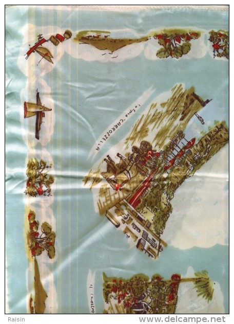 Foulard Vintage Satiné  Craazioni  "Visa " Italie  " Torna A Sorrento "  Tarantilla  Monuments Et Paysages Divers  BE - Halstücher & Schals