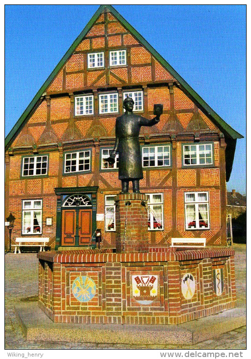 Lütjenburg - Färberhaus Mit Bürgerbrunnen - Lütjenburg