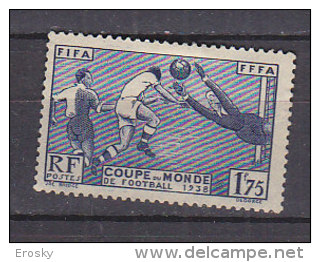 M2556 - FRANCE Yv N°396 * Coupe Du Monde De Football - Unused Stamps