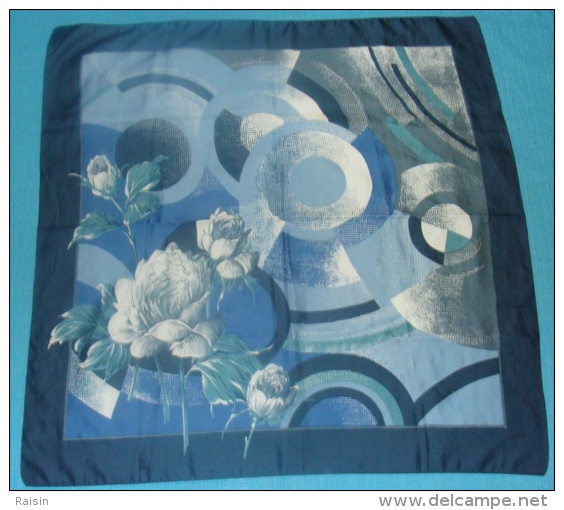 Foulard Bleu  Imprimé Floral Vintage  BE - Hoofddoeken En Sjaals