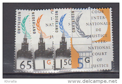 PAYS-BAS     1990      Service         N°    46 / 49        COTE    10 € 00             ( 1073 ) - Service