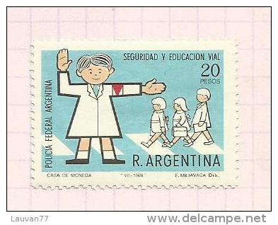 Argentine N°813, 815, 817 à 821, 824 Neufs Avec Charnières  Côte 3.70 Euros - Ongebruikt