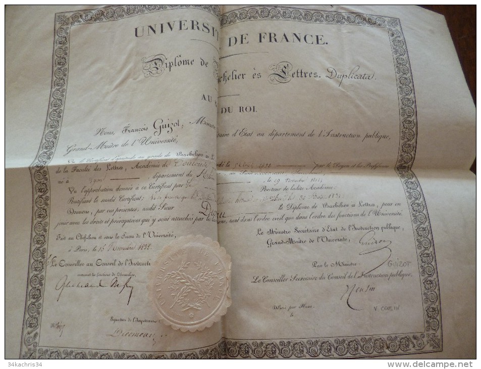 Grand Diplôme Sur Peau Université De France Bachelier ès Lettres. 1845. Paris Voir Autographes Dont Orfila. - Diplômes & Bulletins Scolaires