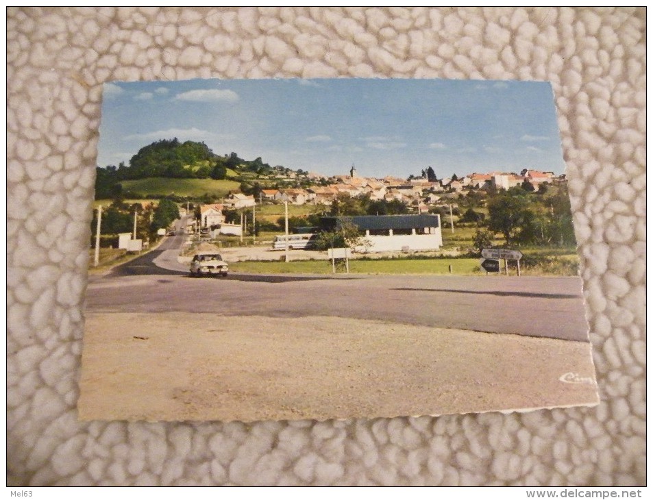 A225.  CPSM.  MONTAIGUT-en-COMBRAILLE. Vue Panoramique. Non écrite - Montaigut