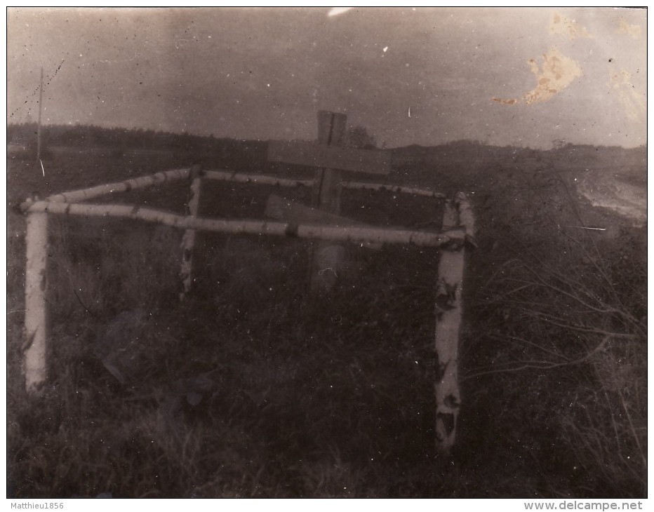 Photo Juillet 1917 SIPSNIS - Tombe Russe Au Bord Du Chemin (A91, Ww1, Wk 1) - Latvia