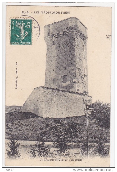 Le Château De Curçay - Les Trois Moutiers