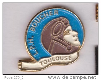 Beau Pin's , Ville De Toulouse , Lycée Professionnel Hélène Boucher , Aviatrice - Villes