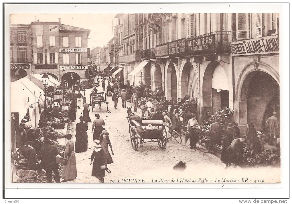 33 - LIBOURNE - La Place De L'Hôtel De Ville - Le Marché - Libourne