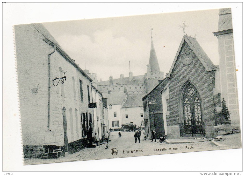 29591  -   Florennes  Chapelle Et Rue De  St  Roch - Florennes