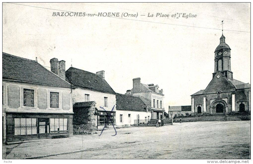 N°414A -cpa Bazoches Sur Hoene -la Place Et L'église- - Bazoches Sur Hoene