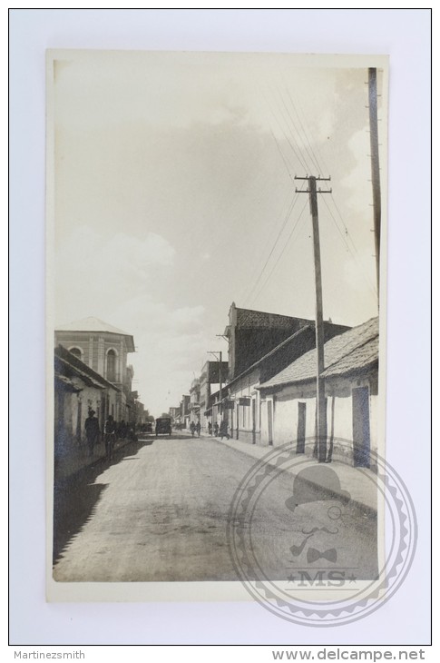 Old Real Photo Postcard Bolivia - Oruro - Calle Colombia - People & Old Cars - Unposted - Bolivia