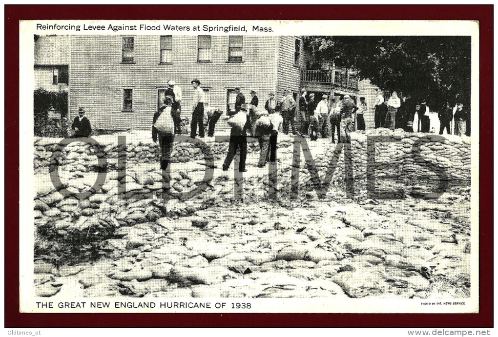 MASSACHUSETTS - SPRINGFIELD - NEW ENGLAND HURRICANE - REINFORCING LEVEE AGAINST FLOOD WATERS - 1938 PC - Springfield