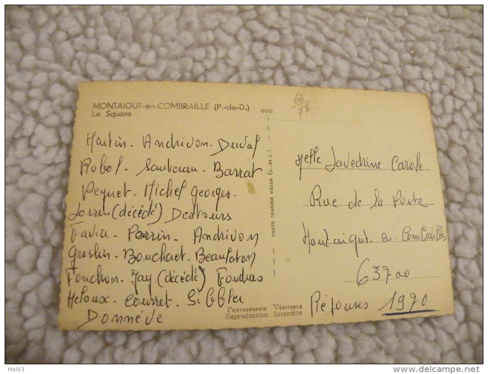 A226.  CPA. MONTAIGUT-en-COMBRAILLE.  Le Square..  Beau Plan.   écrite - Montaigut