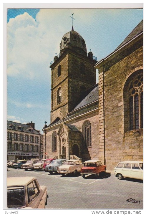 LOUDEAC-L'église (parking Avec CITROEN AMI 8,PEUGEOT 304 BREAK;404,SIMCA  Etc.. - Loudéac