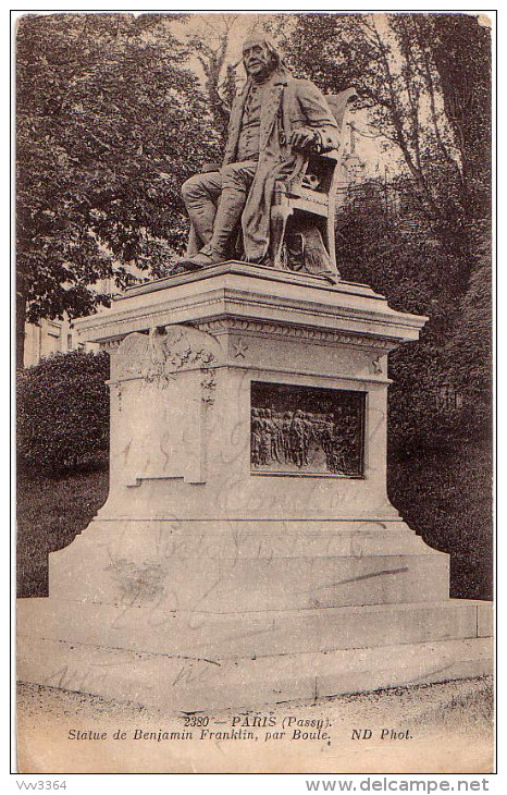 PARIS (Poissy): Statue De Benjamin Franklin, Par Boule - Statues