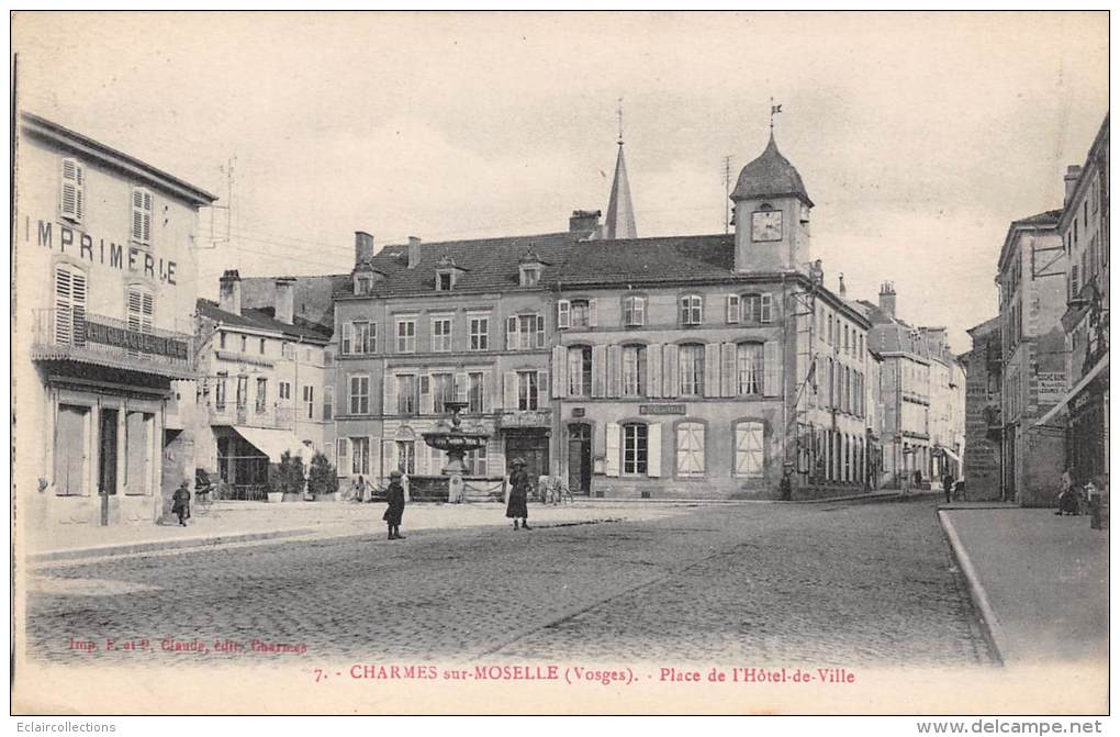 Charmes Sur Moselle    88       Place De L'Hôtel De Ville - Charmes