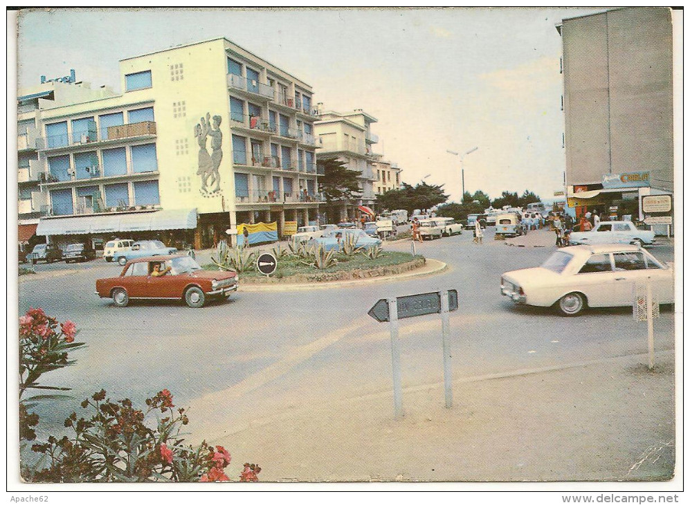 ARGELES SUR MER - Le Rond Point De La Sardane - Argeles Sur Mer