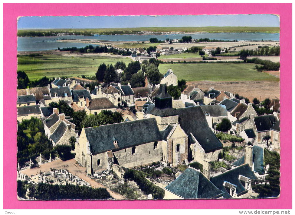 EN AVION AU-DESSUS DE....ILE D'ARZ   ( Morbihan)  L'Egise Du Bourgdu XI° Siècle La Lan Pen-Ro Et Le Débarcadère - Ile D'Arz