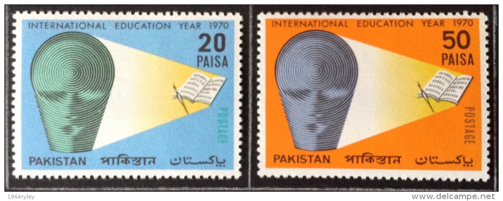 Pakistan MH* 1970 Sc 288/289 - Pakistan