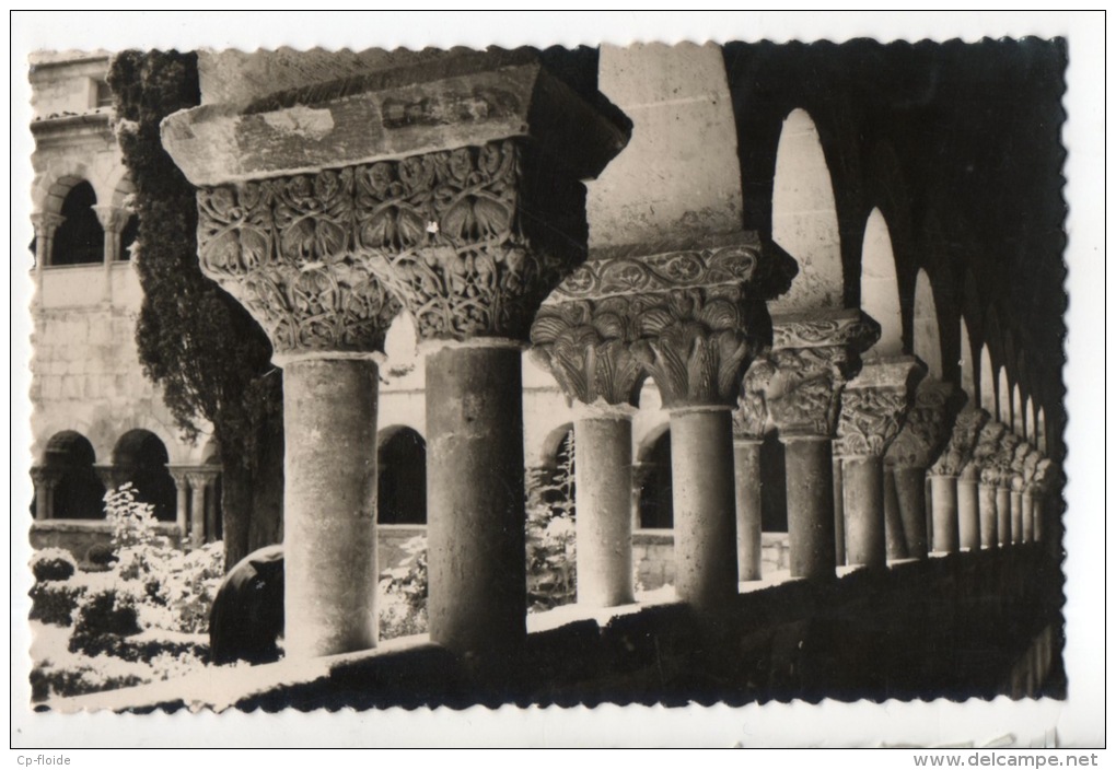 ESPAGNE . ESPAÑA . SANTO DOMINGO DE SILOS DETALLE DE LAS COLUMNAS DEL CLAUSTRO ROMANICO - Réf. N°7863 - - Burgos