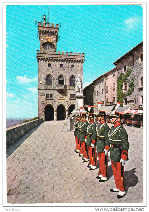San Marino: GUARDIA DI ROCCA - Palazzo Del Governo  (Guard/Garde / Wachter/Gardisten) - San Marino