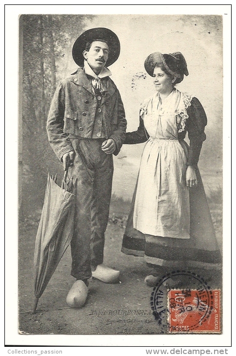 Cp, Folklore, Types Bourbonnais, Voyagée 1908 - Costumi