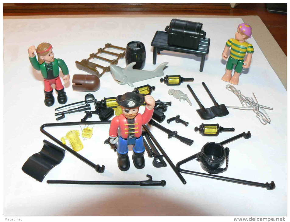 Playmobil - Petit Lot Personnages 3 Corsaires Plus Divers Voir Scan - Playmobil