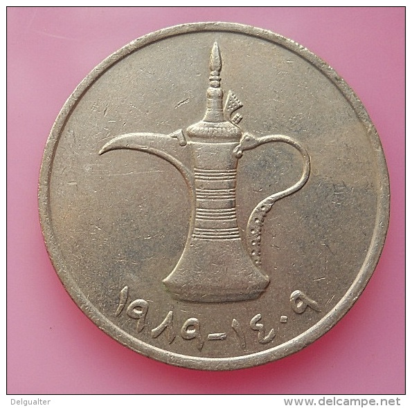 United Arab Emirates Coin To Identify - Emirats Arabes Unis