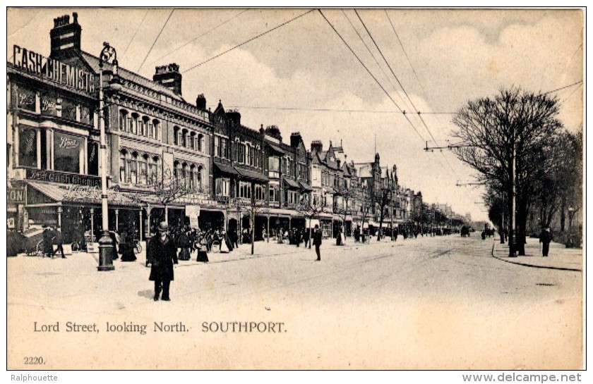 Lord Street - Looking North - Southport - Southport