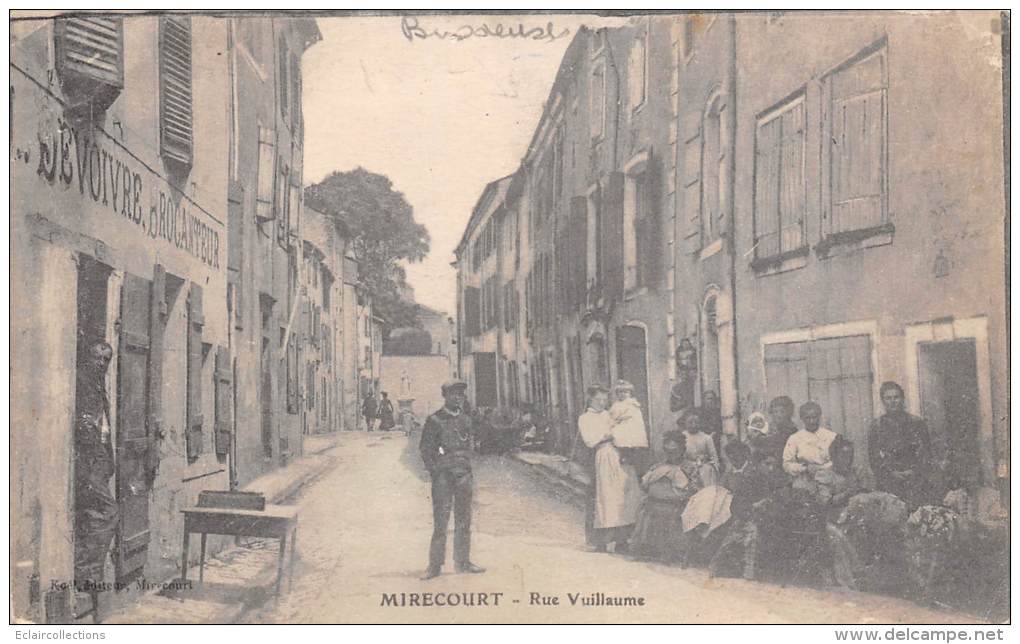 Mirecourt      88     Rue Vuillaume   . Brodeuses  ( Voir Scan) - Mirecourt