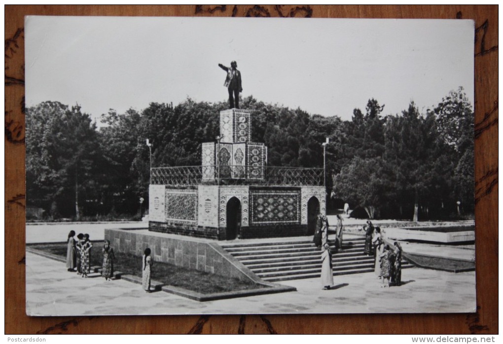 TURKMENISTAN. Ashgabat Capital. LENIN MONUMENT Postcard. OLD PC. 1979 - Turkmenistan