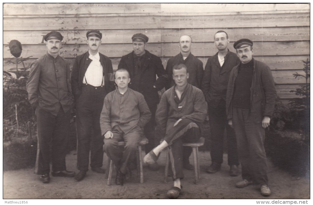 CP Photo 14-18 Camp De GUSTROW - Un Groupe De Prisonniers (A93, Ww1, Wk 1) - Weltkrieg 1914-18